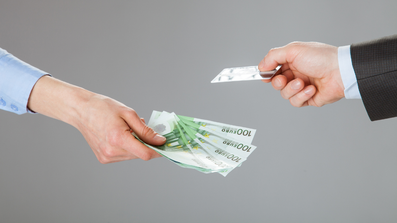 Invoice trading