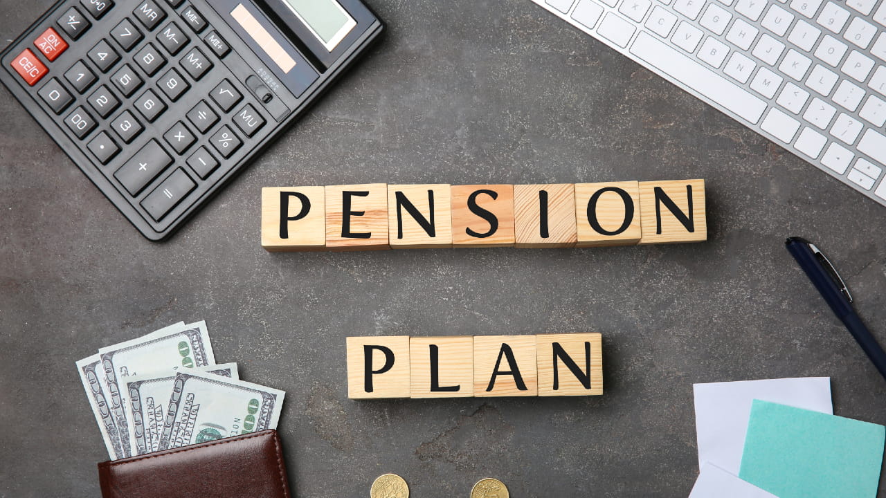 Immagine con la scritta pension plan