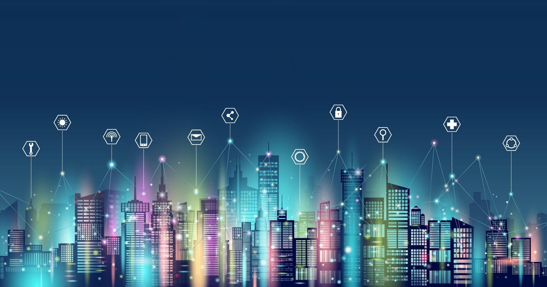 Un'illustrazione digitale colorata dello skyline di una città di notte con edifici luminosi. Sopra la città, varie icone collegate da linee rappresentano tecnologia e servizi, come una nuvola, un lucchetto e un ingranaggio, a simboleggiare un concetto di città intelligente.
