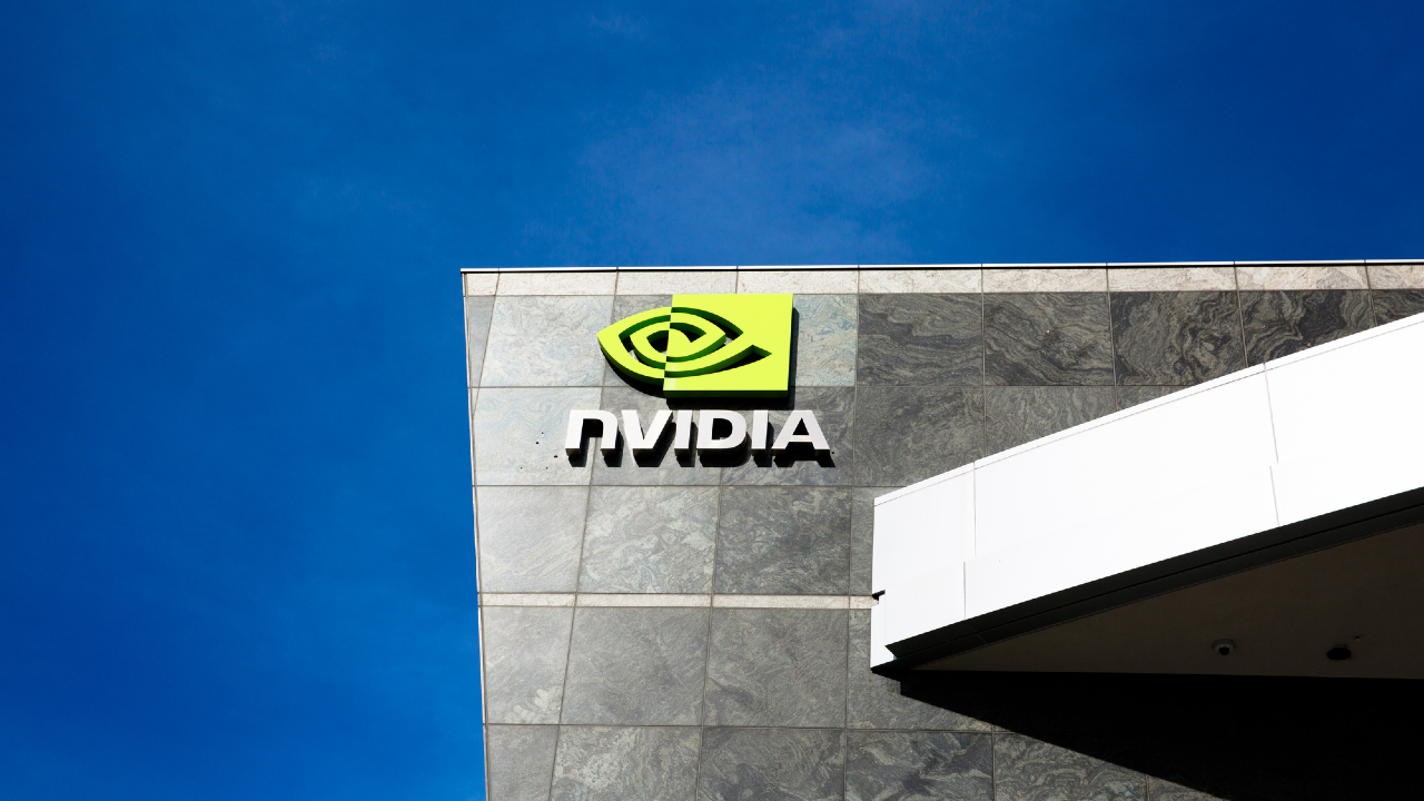 Come investire in intelligenza artificiale dopo il crollo di Nvidia e le altre