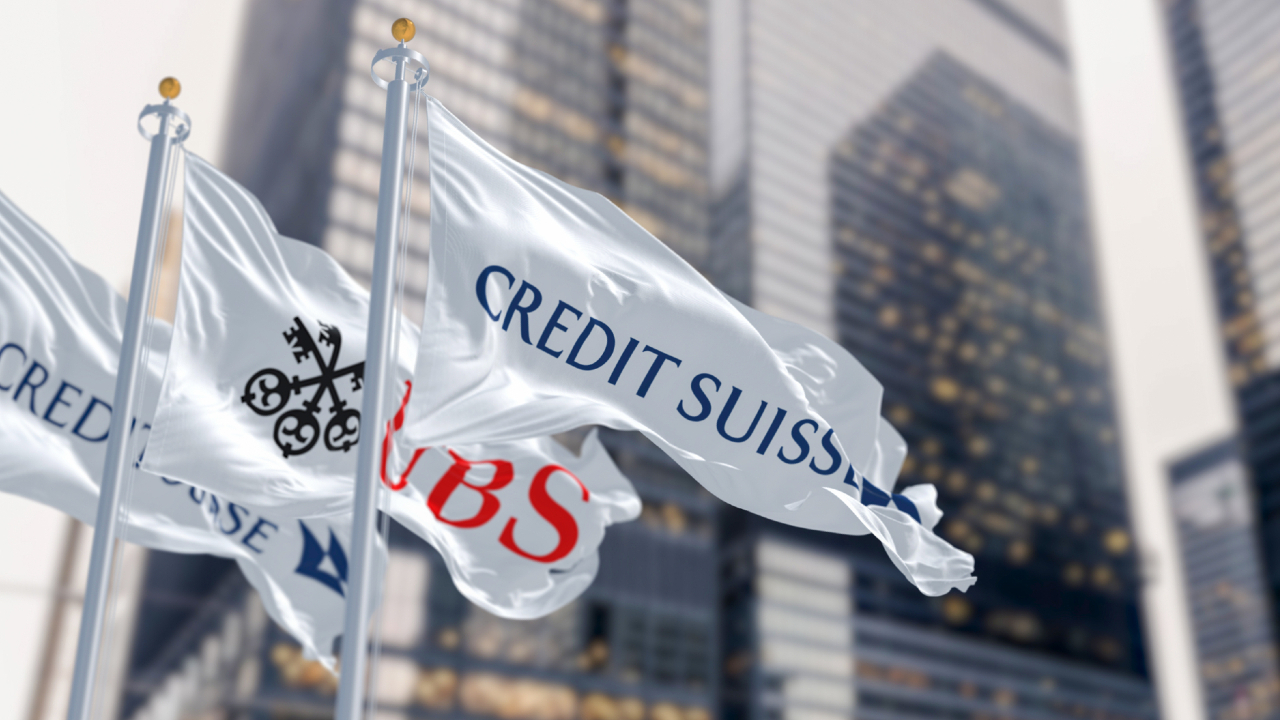 Ubs divide la guida del wealth