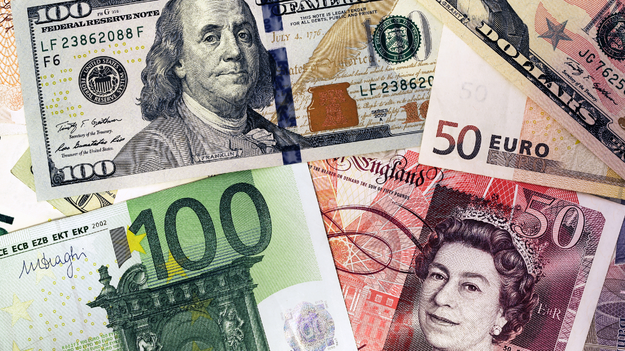 Euro, sterlina, dollaro, come investire con la Bce in manovra