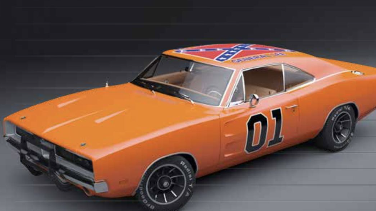 Una Dodge Charger arancione vintage con "01" sulle portiere e un design a bandiera sul tetto, con interni neri eleganti. L'auto è posta su uno sfondo grigio, che ne evidenzia le linee morbide e lo stile classico delle muscle car.