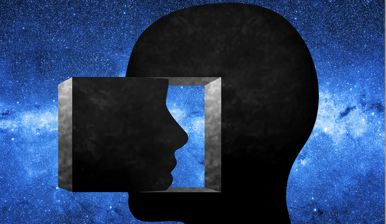 Silhouette di una testa con una forma di scatola 3D che si estende dal viso, su uno sfondo di cielo notturno stellato. La scatola ha una vista di profilo di un viso ritagliato, dando un effetto surreale e onirico.
