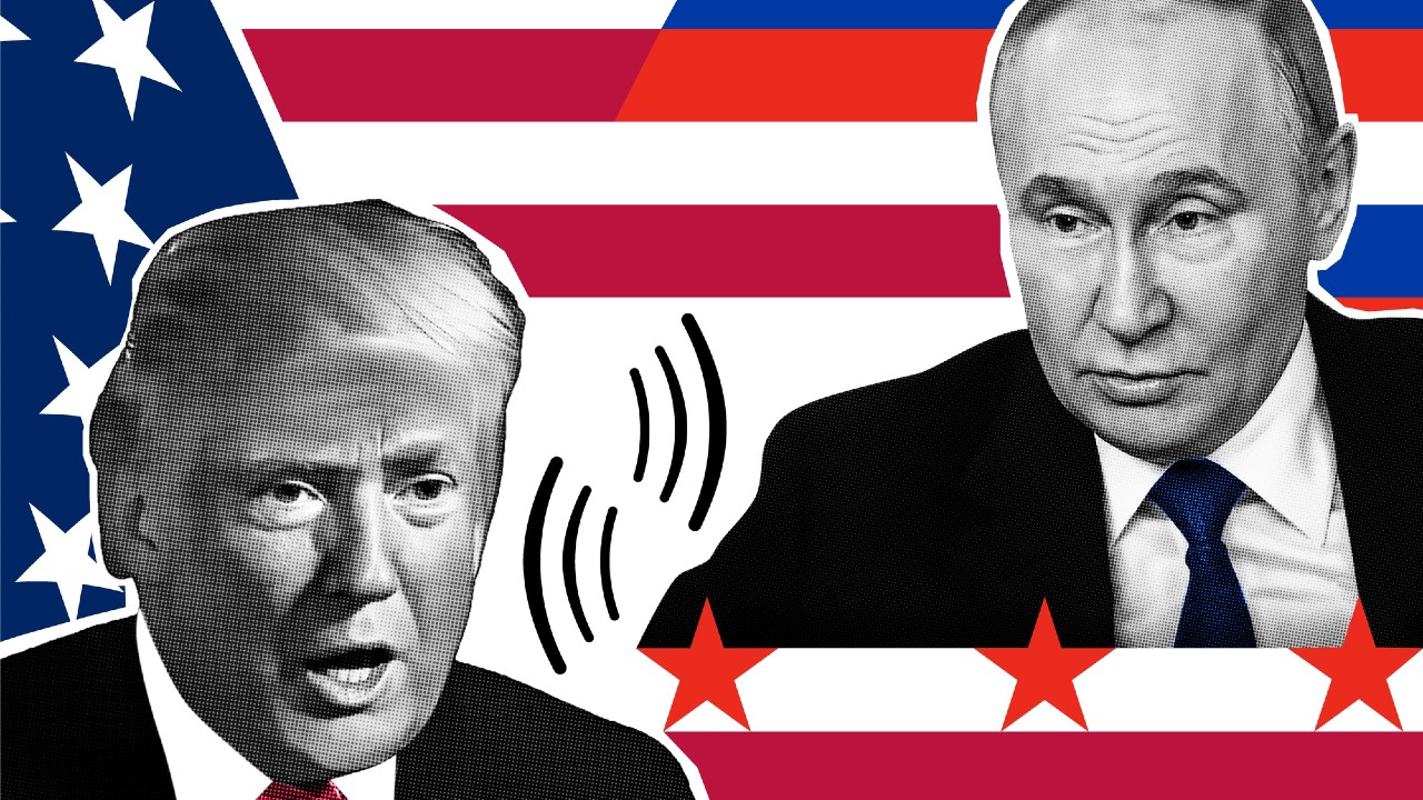 Illustrazione di due uomini in bianco e nero su uno sfondo con i colori della bandiera americana e russa. L'uomo a sinistra sembra parlare, con onde sonore che emanano dalla sua bocca. L'uomo a destra ascolta attentamente.