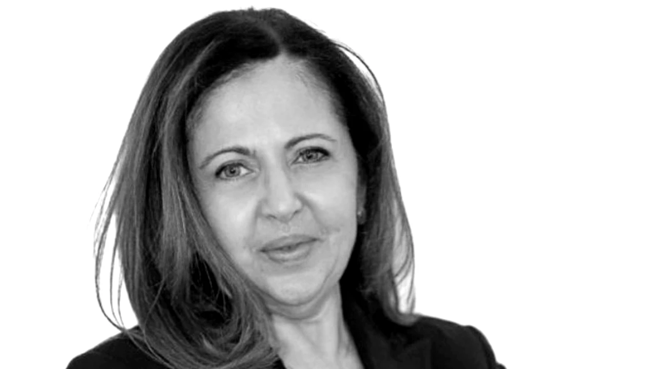 Foto in bianco e nero di Stella Giovannoli, cio e cfo di Cassa del Notariato (Cnn).