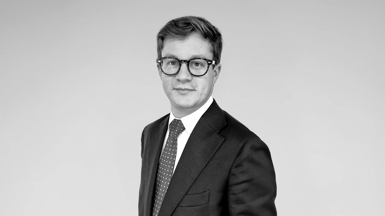 Foto in bianco e nero di Andrea Reale, Team Leader Wealth Management di Cherry Bank.