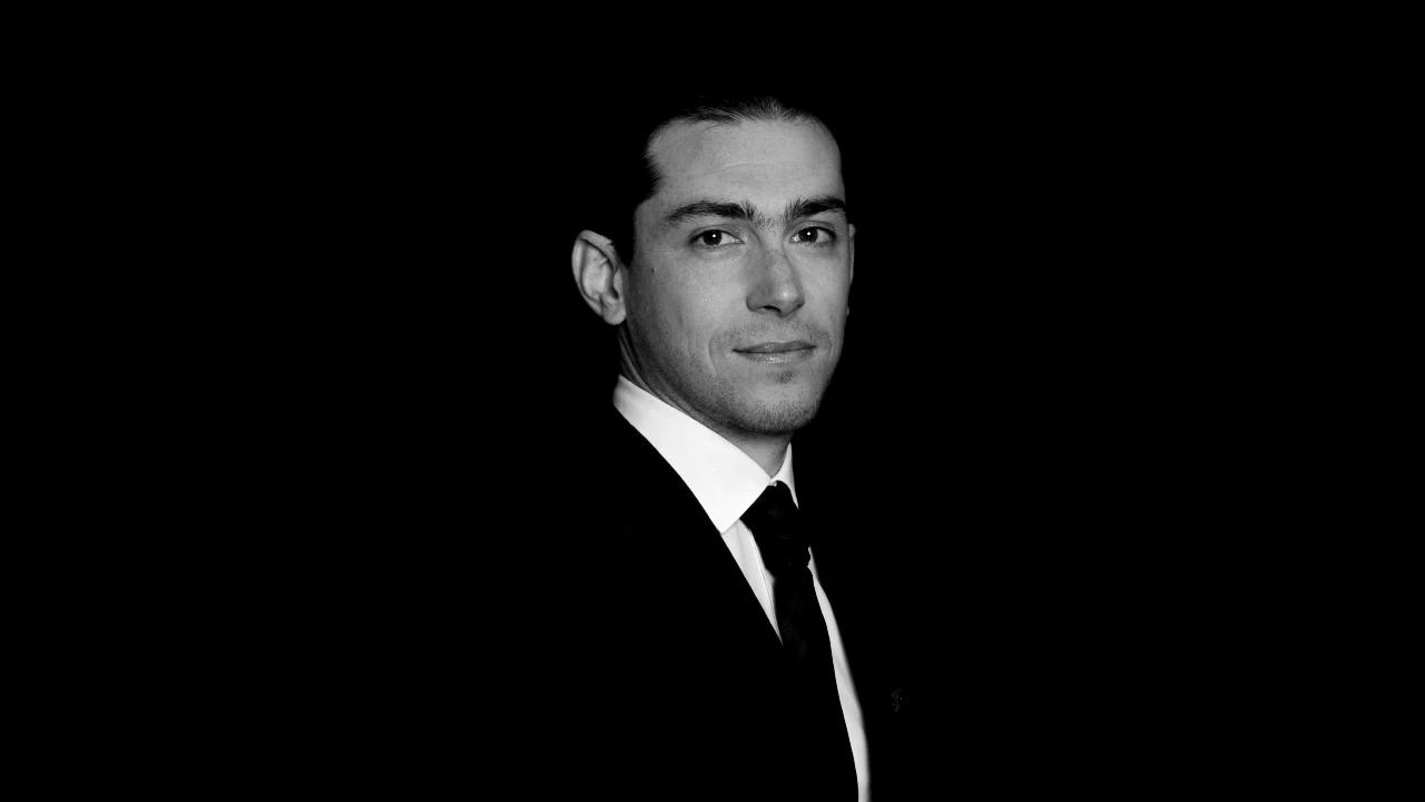 Fotografia in bianco e nero di Gilberto Grana, Studio Boldrini Pesaresi & Associati