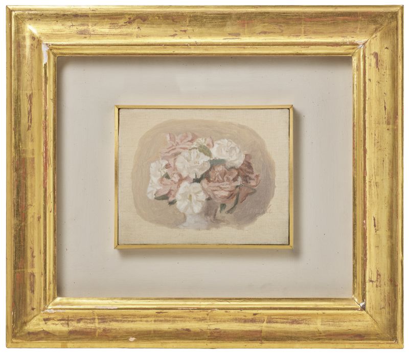 Dipinto di fiori rosa e bianchi in vaso, incorniciato in oro su sfondo chiaro.