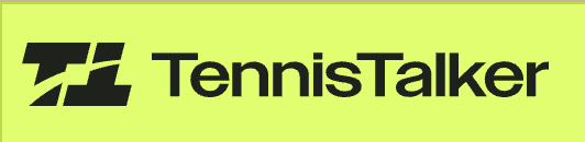 Logo nero con le lettere "TT" stilizzate e la scritta "TennisTalker" su sfondo giallo lime.