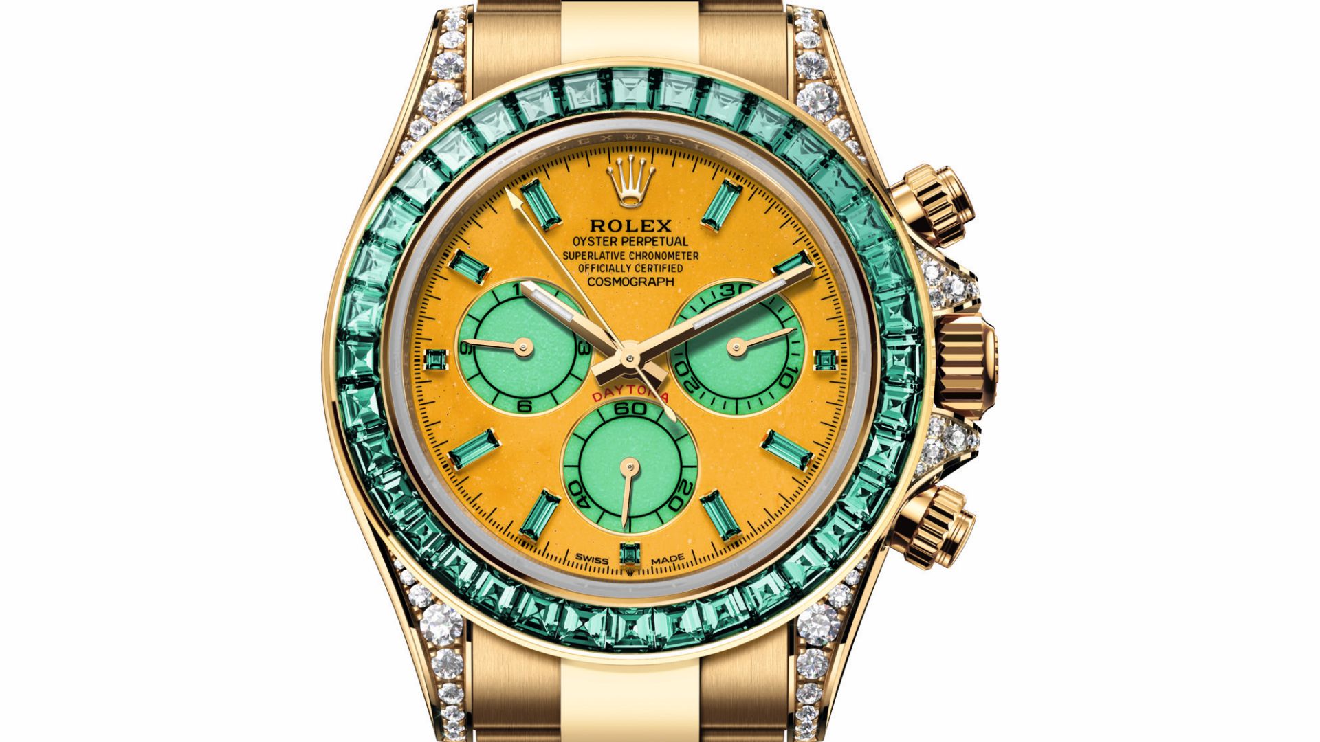 Orologio da polso in oro giallo con lunetta incastonata di smeraldi e diamanti, quadrante giallo con contatori verdi.